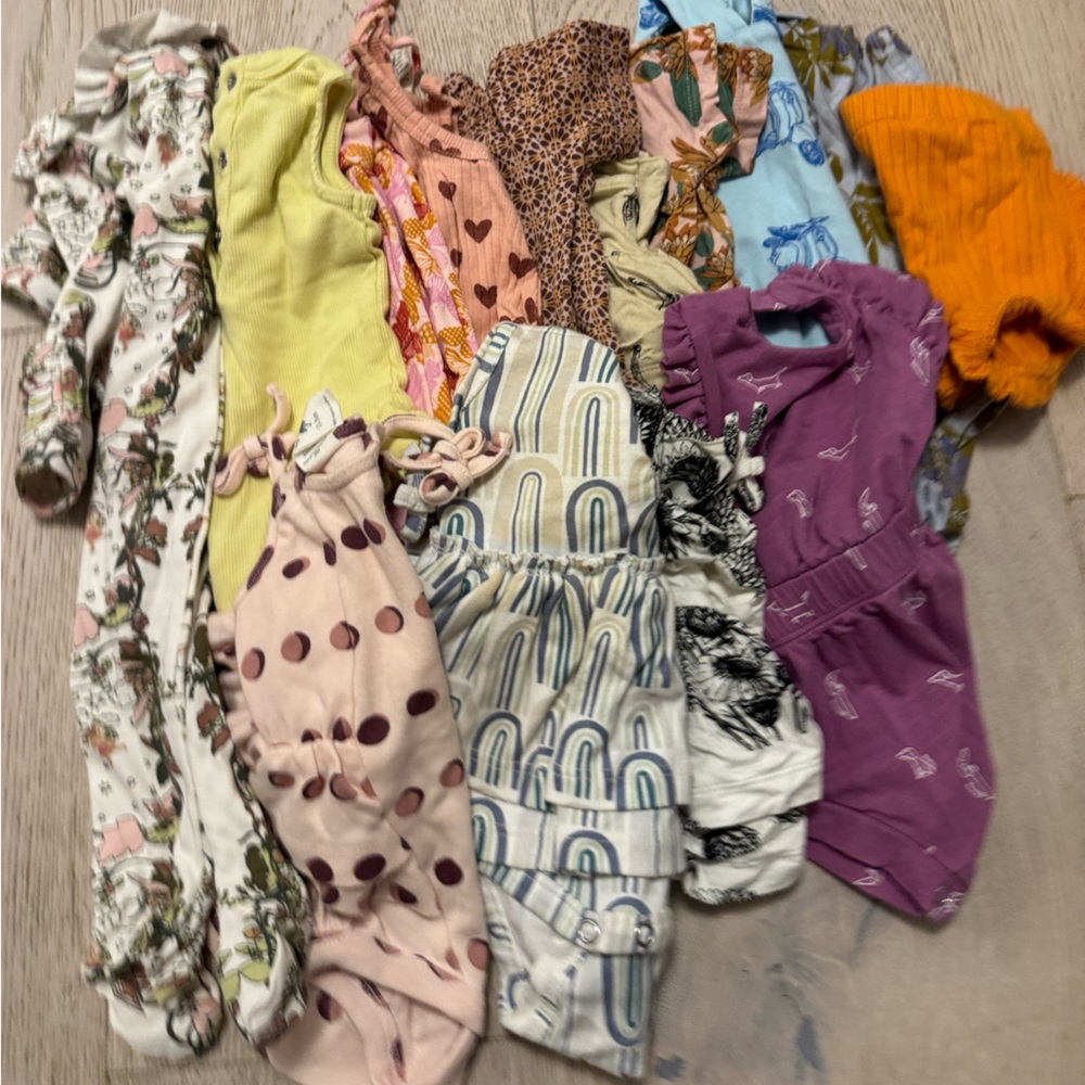 Kate Quinn Multicolor Baby Clothing 15 set bundle